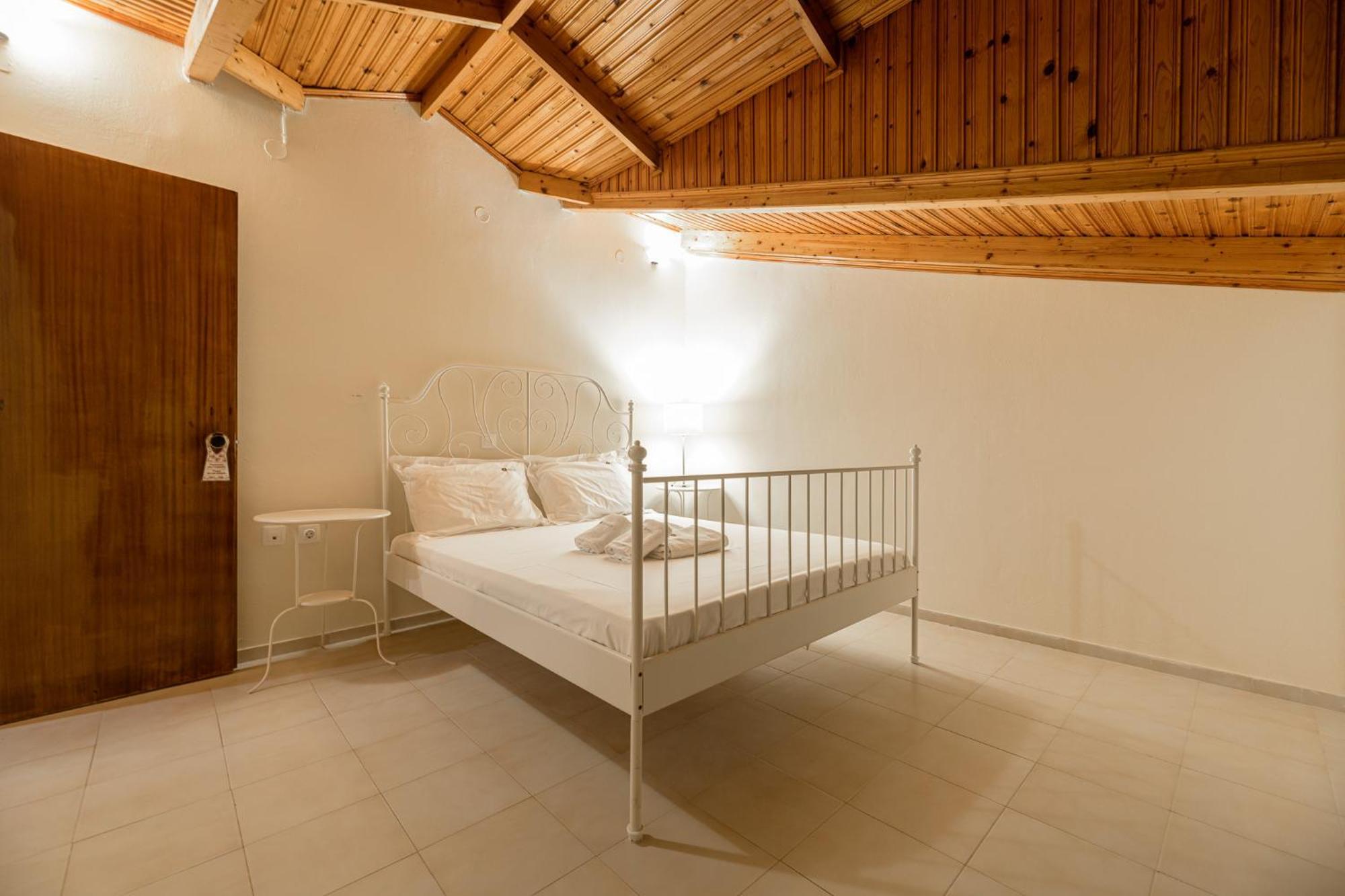 Denise Studios And Apartments Argassi Ngoại thất bức ảnh